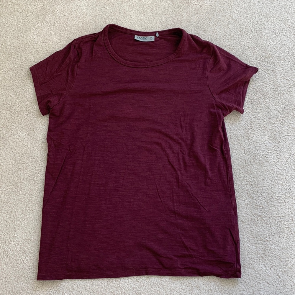 burgundy tasc athletic tee